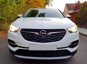 Louer une Opel Grandland X at à Bucarest Aéroport Otopeni