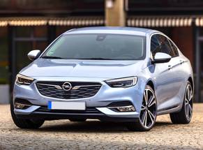 Louer une Opel INSIGNIA à Bucarest Aéroport Otopeni