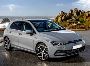 Noleggia un VW Golf 8 a Timisoara