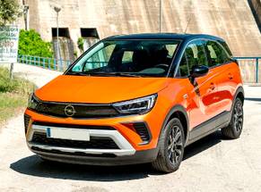 Noleggia un Opel Crossland X facelift aut  a Bucarest