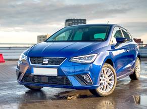 Noleggia un Seat Ibiza facelift a Galati