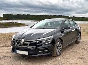 Noleggia un Renault Megane GrandCoupe at a Bucarest Aeroporto Otopeni