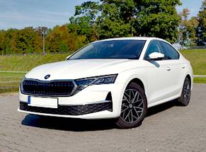 Alquilar un Skoda Octavia IV facelift at en Timisoara