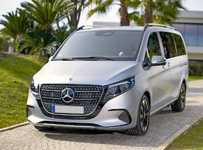 Noleggia un Mercedes V - Klasse new a Bucarest Aeroporto Otopeni